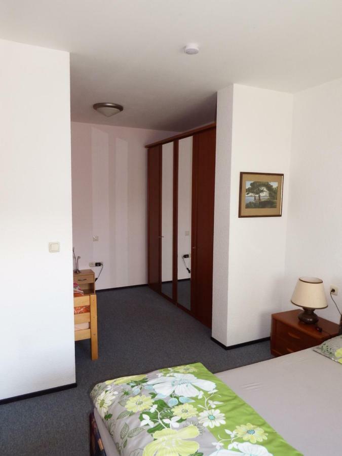 Nette Ferienwohnung Mit Eigenem Eingang Und Sonnenterrasse Idstein Ngoại thất bức ảnh
